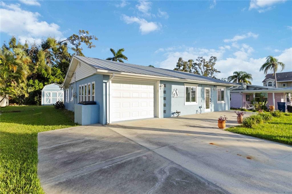 4603 103RD STREET W, BRADENTON, FL 34210