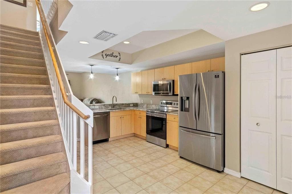 1186 RIO DE JANEIRO AVENUE # 104, PUNTA GORDA, FL 33983 — zdjęcie 3