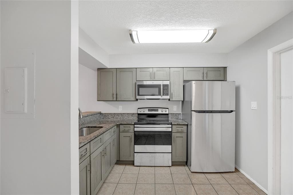 2801 WILLOW RUN, ORLANDO, FL 32808 — zdjęcie 3
