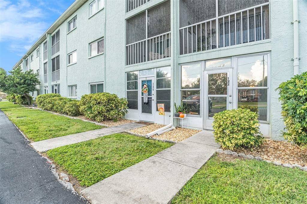 801 83RD AVENUE N # 127, ST PETERSBURG, FL 33702 — zdjęcie 3