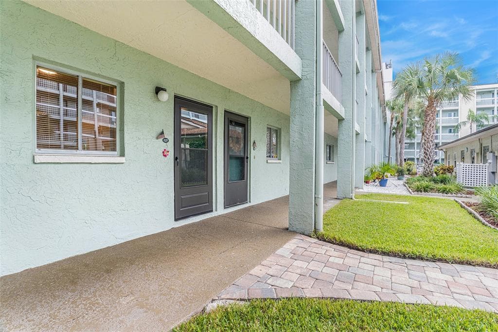 801 83RD AVENUE N # 127, ST PETERSBURG, FL 33702 — zdjęcie 4