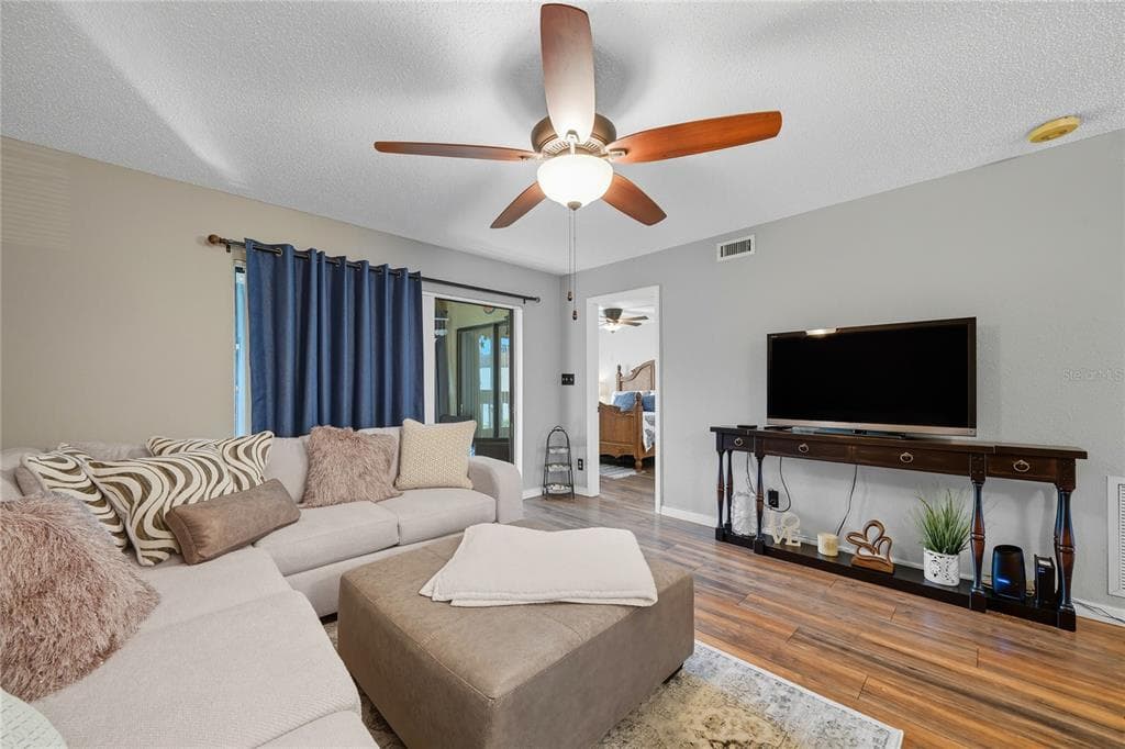 2400 WINDING CREEK BOULEVARD # 9-202, CLEARWATER, FL 33761 — zdjęcie 5