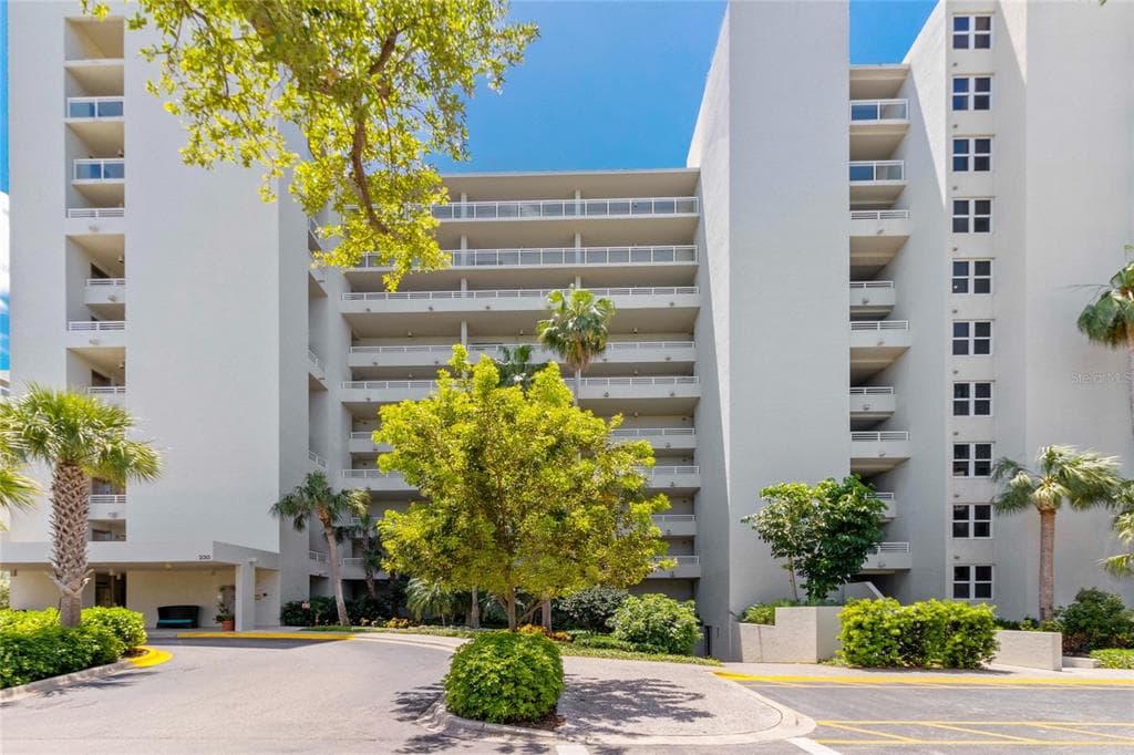 230 SANDS POINT ROAD # 3205, LONGBOAT KEY, FL 34228 — zdjęcie 2