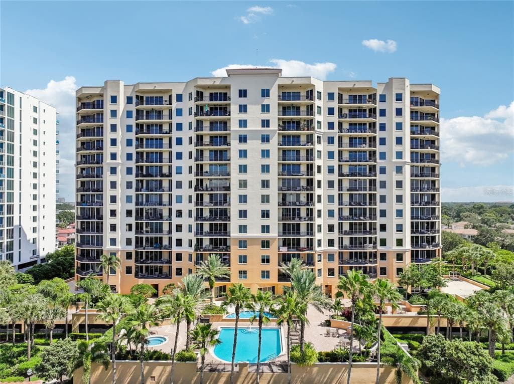 5823 BOWEN DANIEL DRIVE # 902, TAMPA, FL 33616