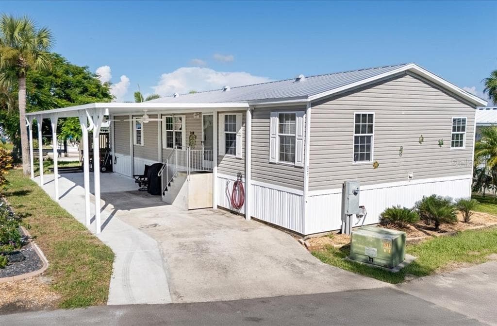 3127 BAYSIDE PARKWAY, PUNTA GORDA, FL 33982 — zdjęcie 2