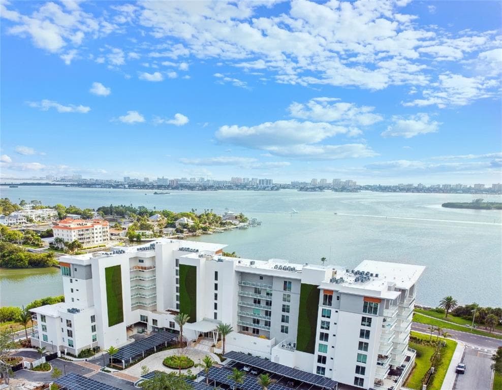 1020 SUNSET POINT ROAD # 103, CLEARWATER, FL 33755