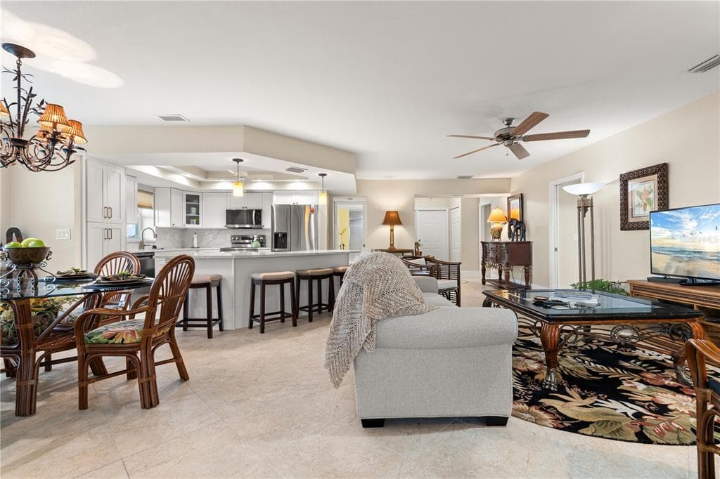 101 N MARION COURT # 235, PUNTA GORDA, FL 33950 — zdjęcie 3