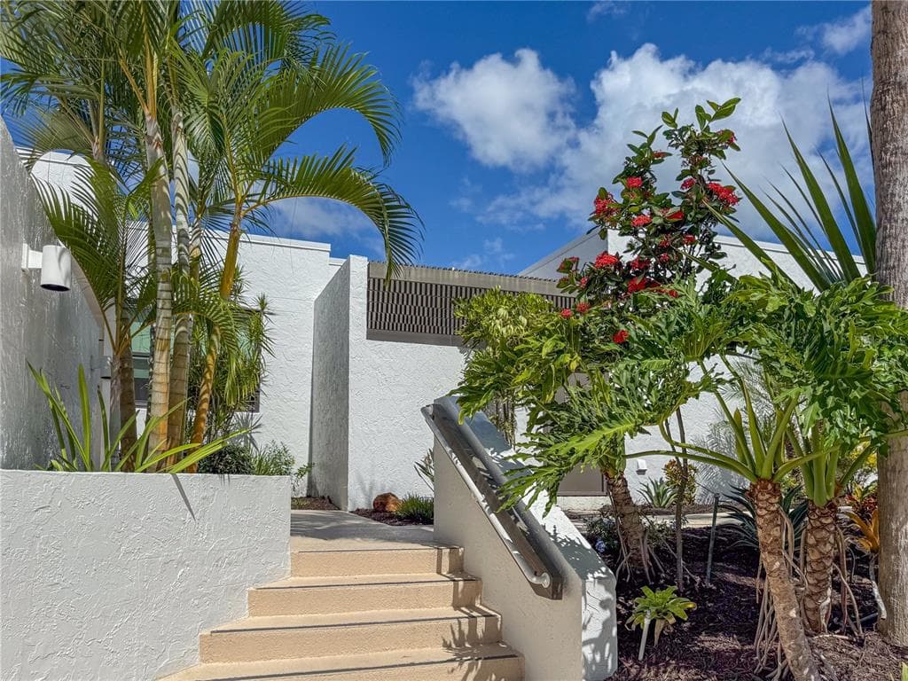 609 BAYPORT WAY # 609, LONGBOAT KEY, FL 34228