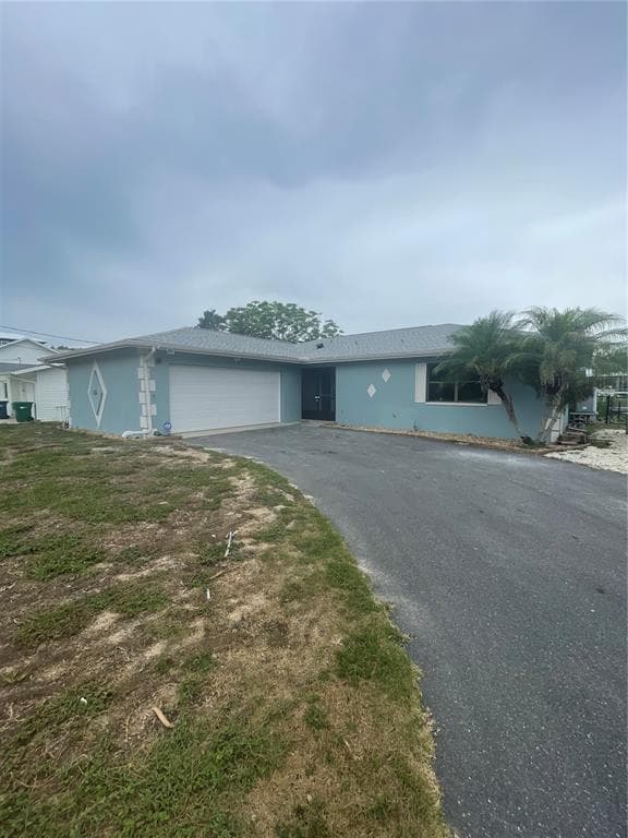 11711 W BAYSHORE DRIVE, CRYSTAL RIVER, FL 34429