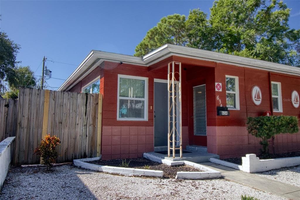 634 15 AVENUE S, ST PETERSBURG, FL 33701