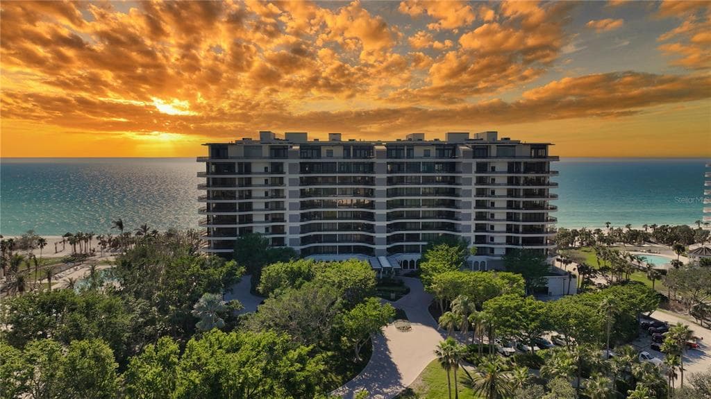 435 L AMBIANCE DRIVE # L807, LONGBOAT KEY, FL 34228