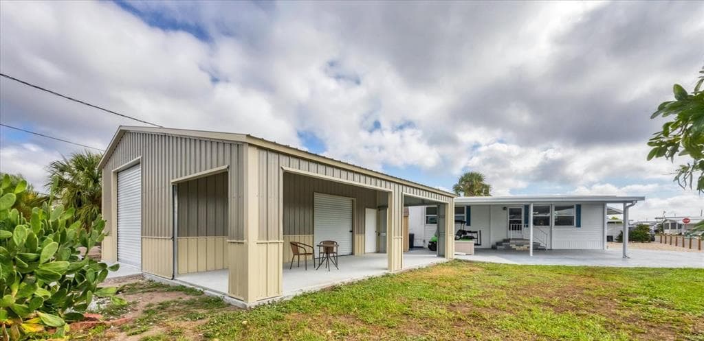 2209 IOWA AVENUE, BRADENTON, FL 34207