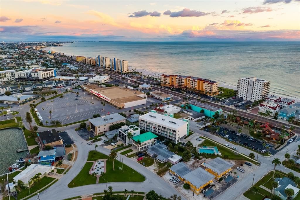 15305 1ST STREET E # 201, MADEIRA BEACH, FL 33708 — zdjęcie 4