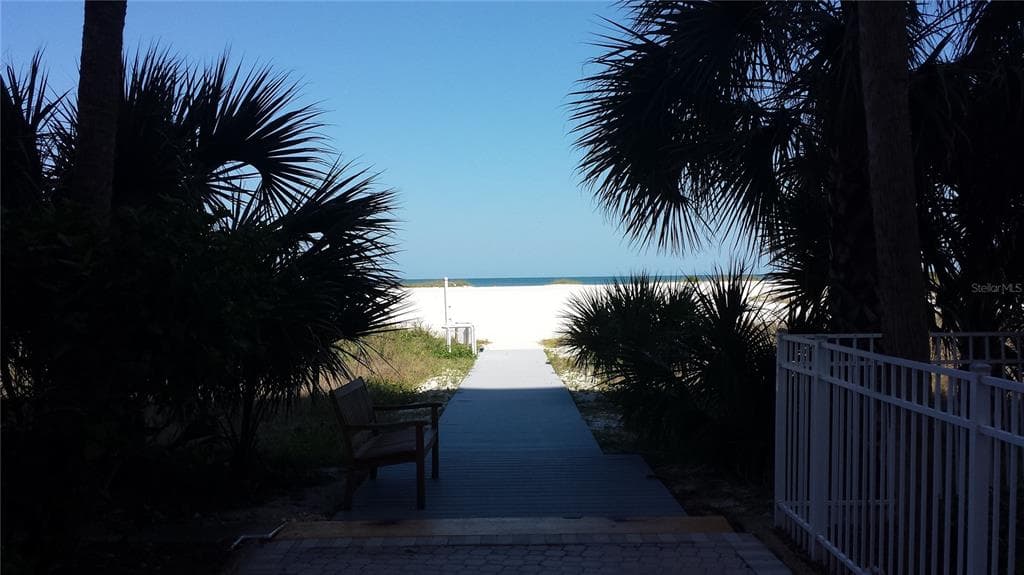 1270 GULF BOULEVARD # 302, CLEARWATER BEACH, FL 33767 — zdjęcie 3