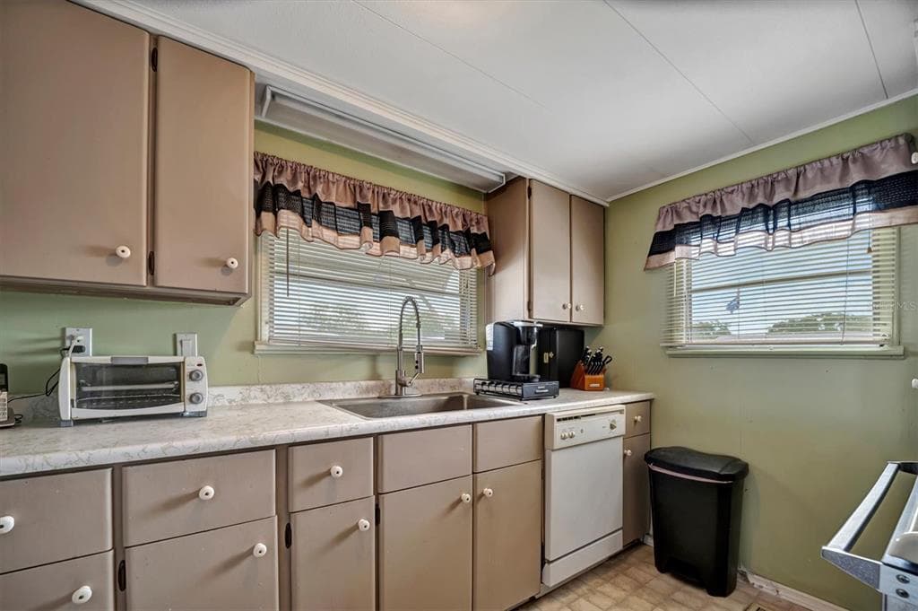 122 E SAINT ANNES CIRCLE, APOLLO BEACH, FL 33572 — zdjęcie 3