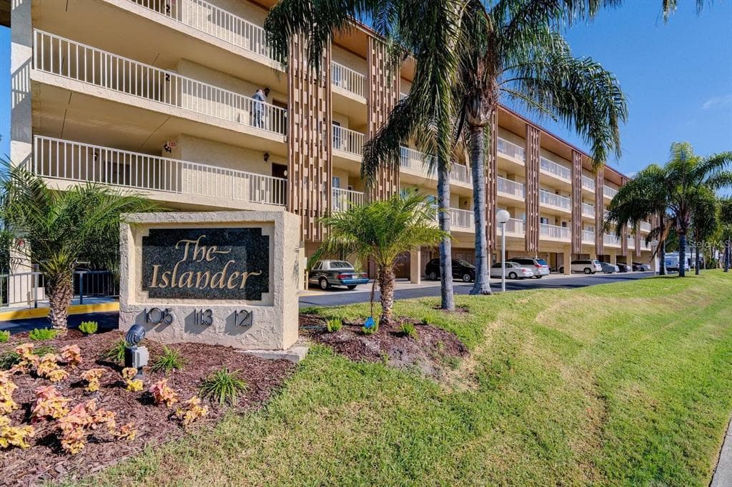 105 ISLAND WAY # 132, CLEARWATER, FL 33767