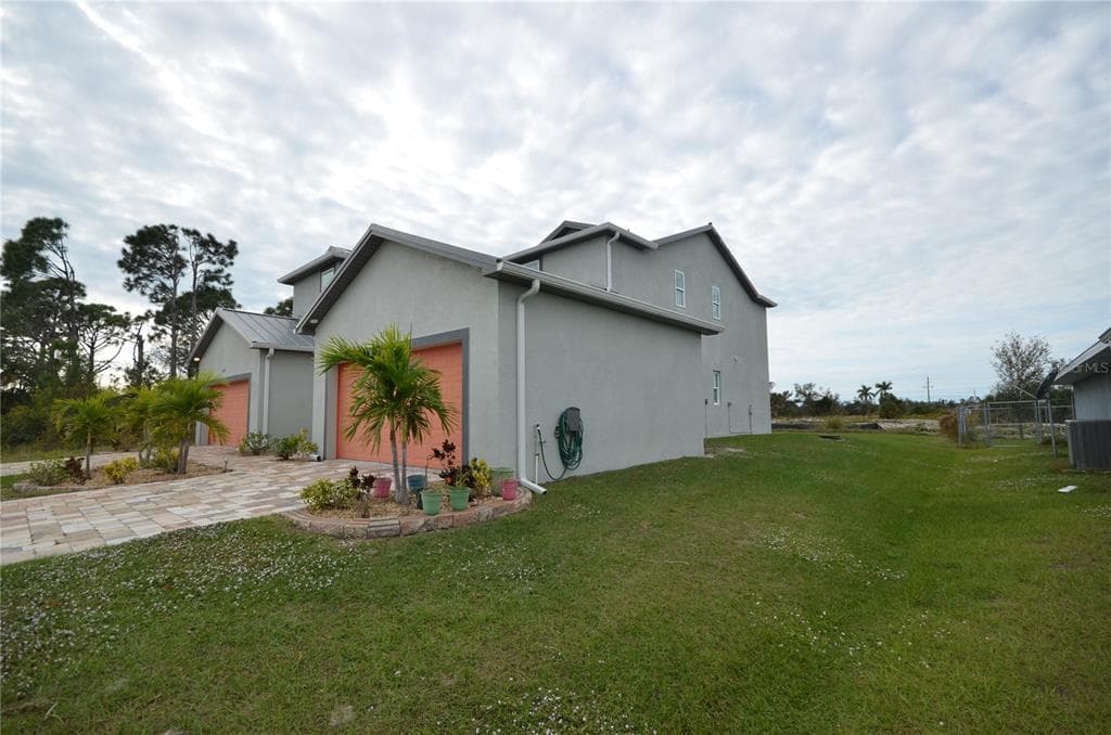 8581 AGATE STREET, PORT CHARLOTTE, FL 33981 — zdjęcie 2