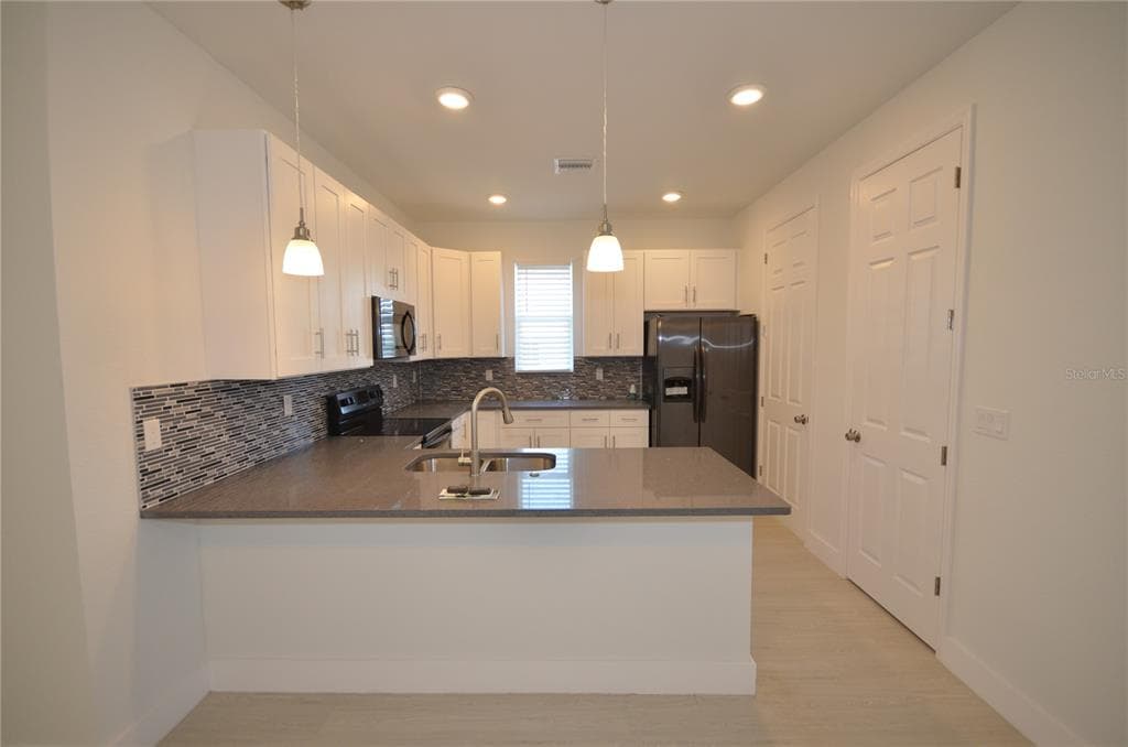 8581 AGATE STREET, PORT CHARLOTTE, FL 33981 — zdjęcie 5