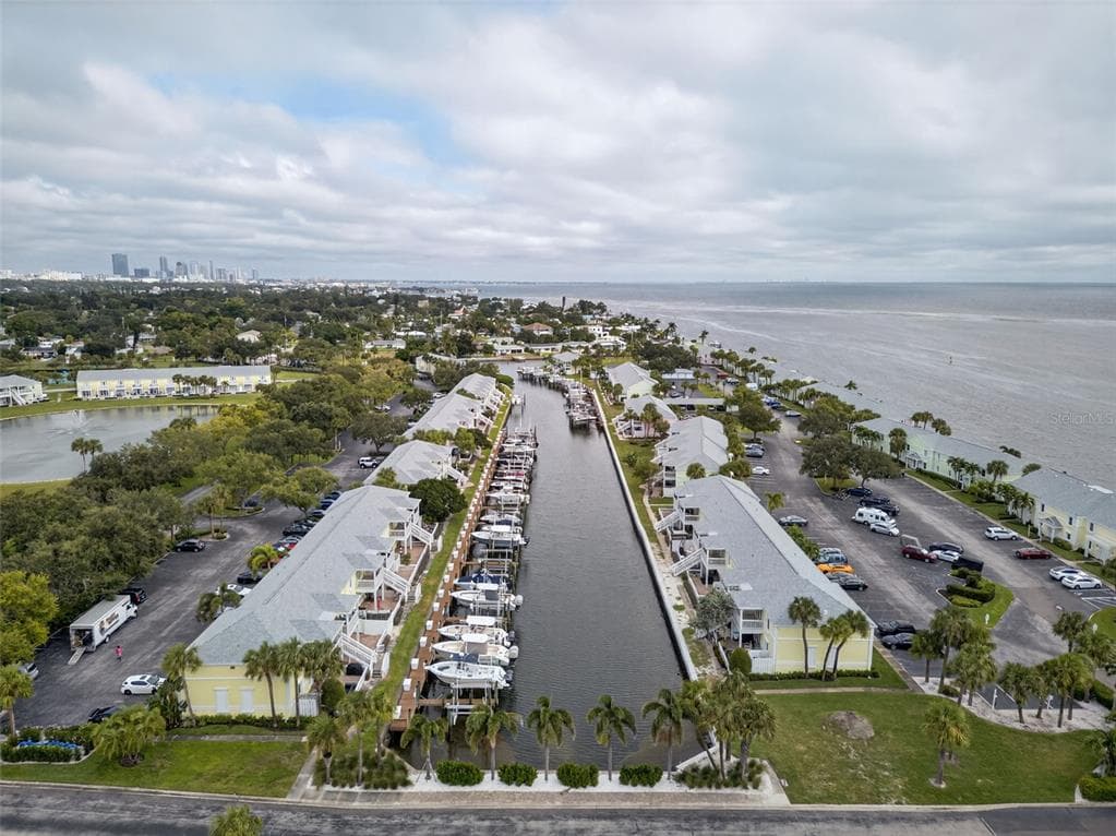 4924 BEACH DRIVE SE # F, ST PETERSBURG, FL 33705
