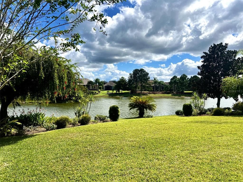 8860 BRIDGEPORT BAY CIRCLE, MOUNT DORA, FL 32757
