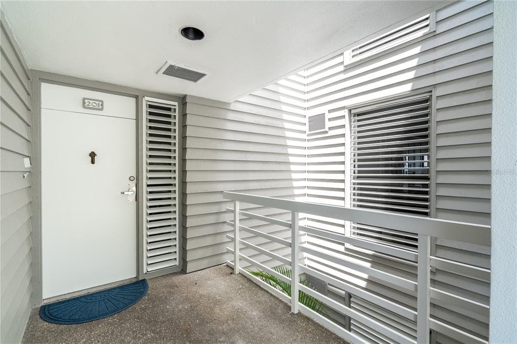 615 DREAM ISLAND PLACE # 201, LONGBOAT KEY, FL 34228 — zdjęcie 2