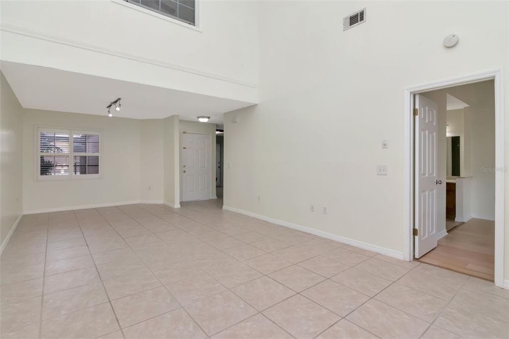 10417 SAINT TROPEZ PLACE # 103, TAMPA, FL 33615 — zdjęcie 4