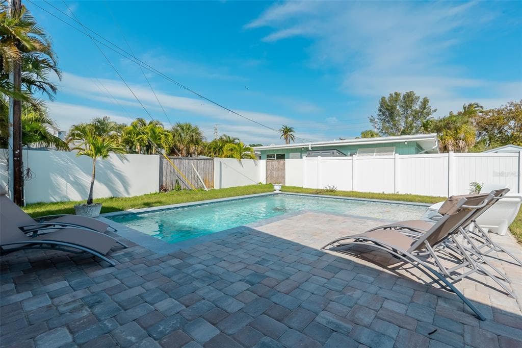 408 71ST STREET, HOLMES BEACH, FL 34217 — zdjęcie 2