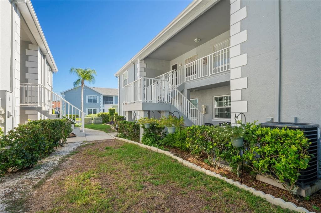 12041 HOOSIER COURT # 202, HUDSON, FL 34667 — zdjęcie 3