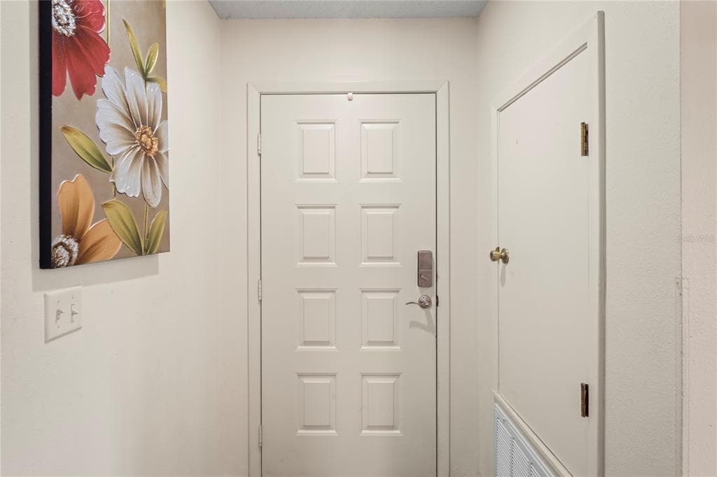 12041 HOOSIER COURT # 202, HUDSON, FL 34667 — zdjęcie 4