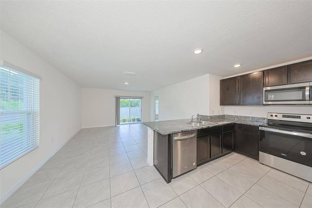 12136 LILY MAGNOLIA LANE, RIVERVIEW, FL 33569 — zdjęcie 5