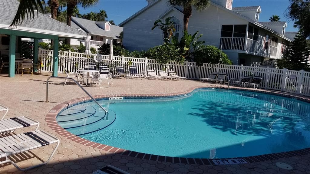 153 SUN ISLE CIRCLE, TREASURE ISLAND, FL 33706 — zdjęcie 4