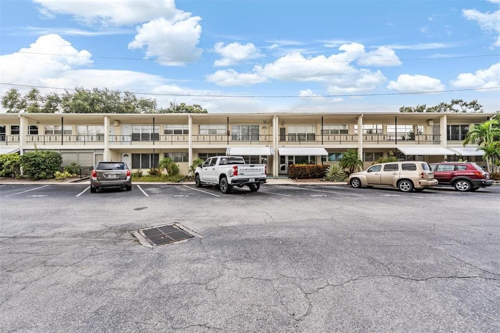 5665 40TH AVENUE N # 407, KENNETH CITY, FL 33709