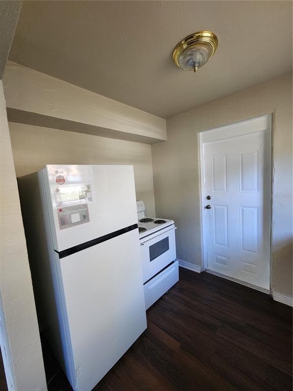 2219 HIGHLAND STREET # 1, ST PETERSBURG, FL 33705 — zdjęcie 4