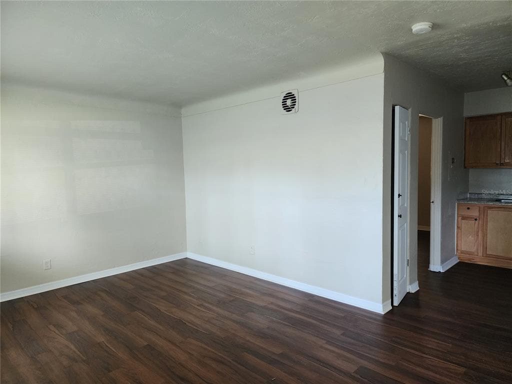 2219 HIGHLAND STREET # 7, ST PETERSBURG, FL 33705 — zdjęcie 2