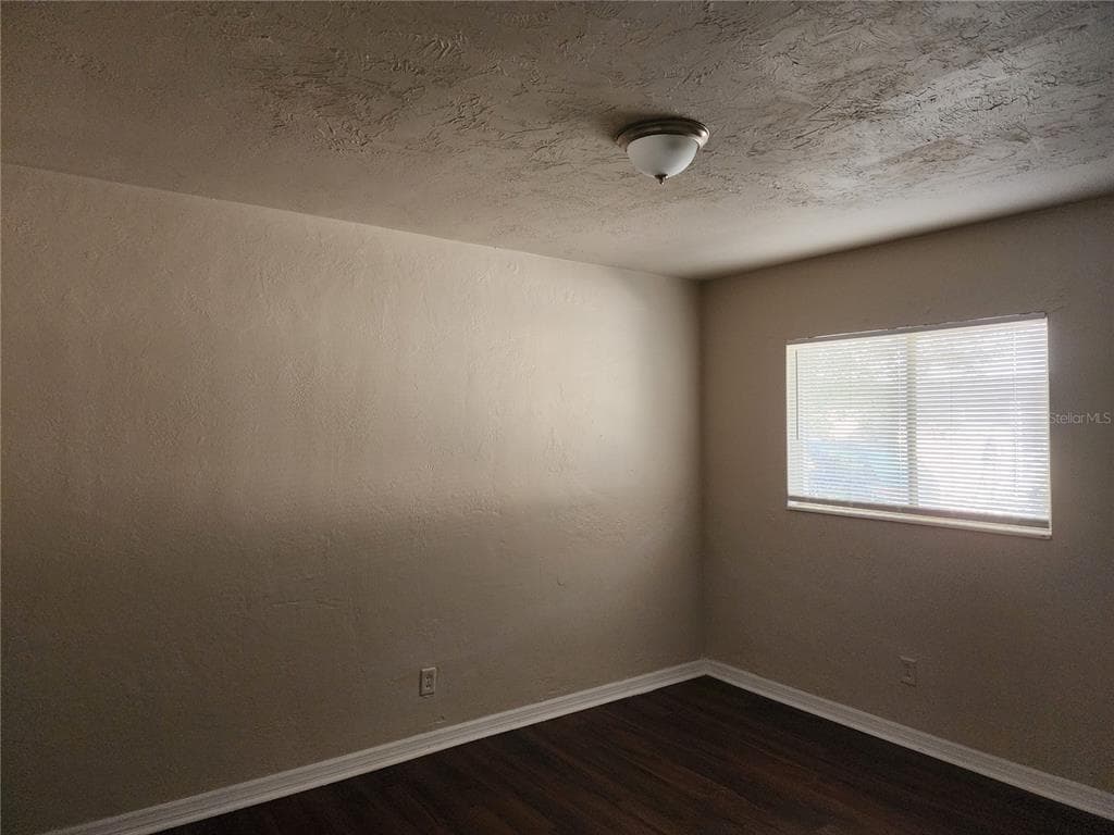 2219 HIGHLAND STREET # 3, ST PETERSBURG, FL 33705 — zdjęcie 4