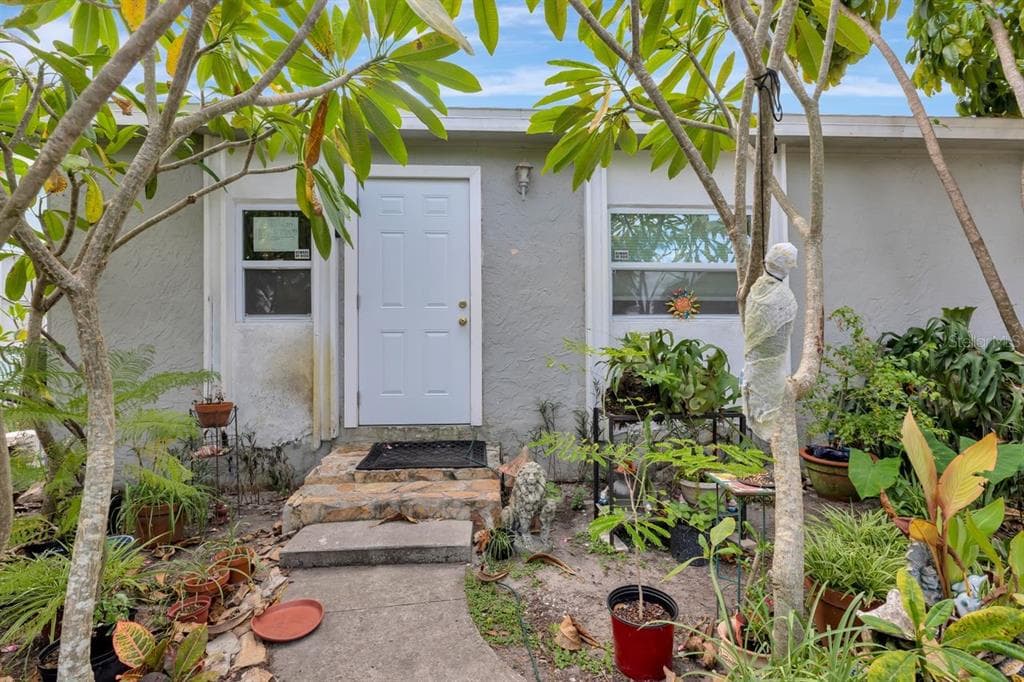 3278 56TH AVENUE N, ST PETERSBURG, FL 33714