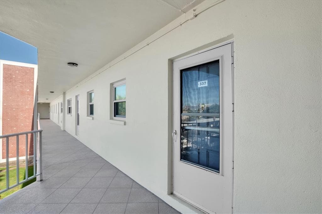 5575 GULF BOULEVARD # 337, ST PETE BEACH, FL 33706 — zdjęcie 2