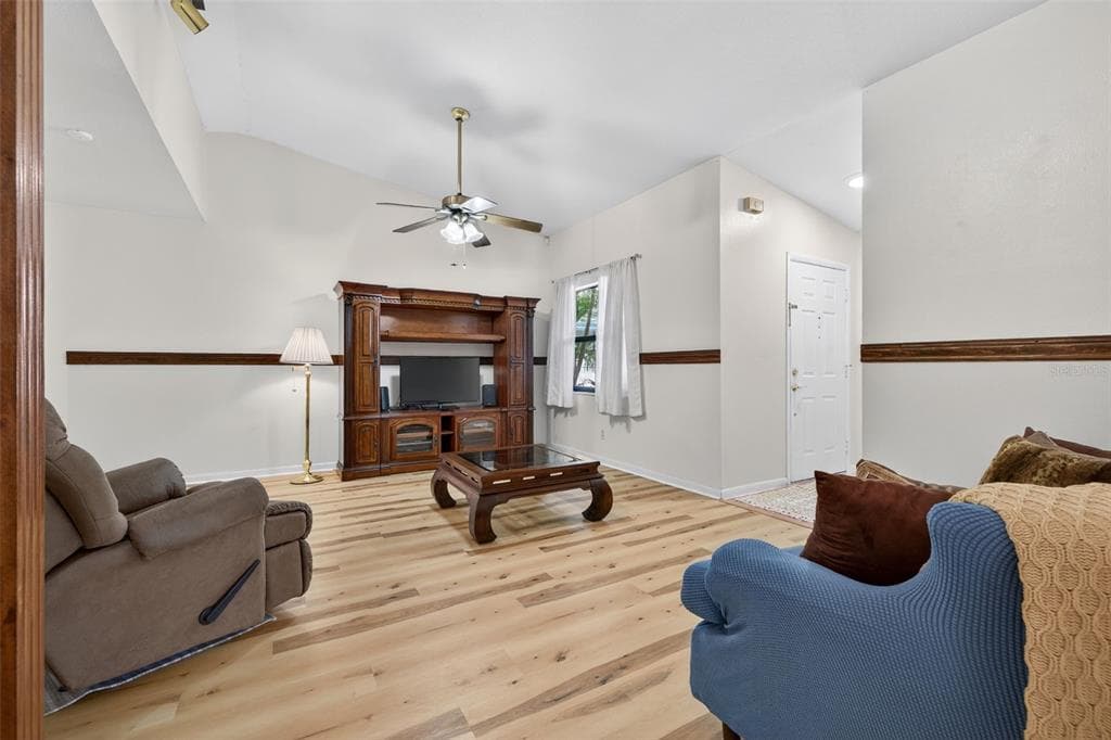 7016 2ND STREET N, ST PETERSBURG, FL 33702 — zdjęcie 5