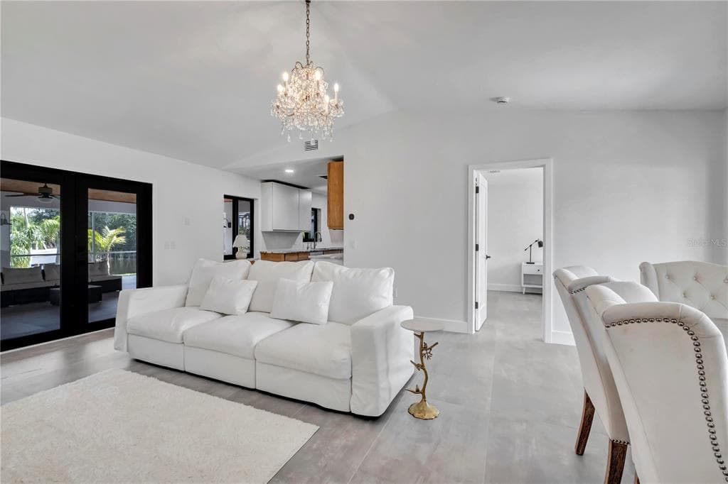 15180 LYNEBURG AVENUE, PORT CHARLOTTE, FL 33981 — zdjęcie 3