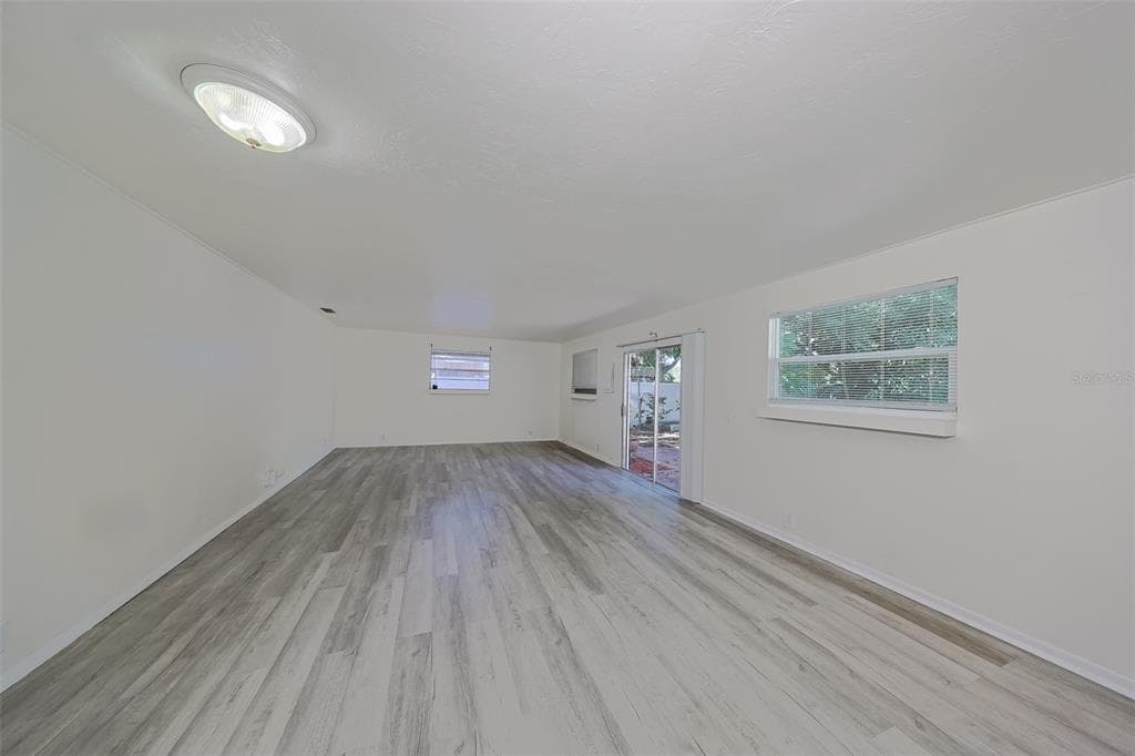 1507 76TH AVENUE N, ST PETERSBURG, FL 33702 — zdjęcie 5