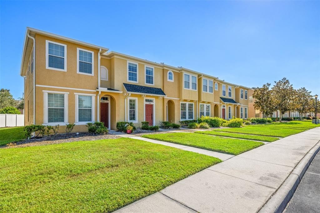 6912 TOWERING SPRUCE DRIVE # 6912, RIVERVIEW, FL 33578