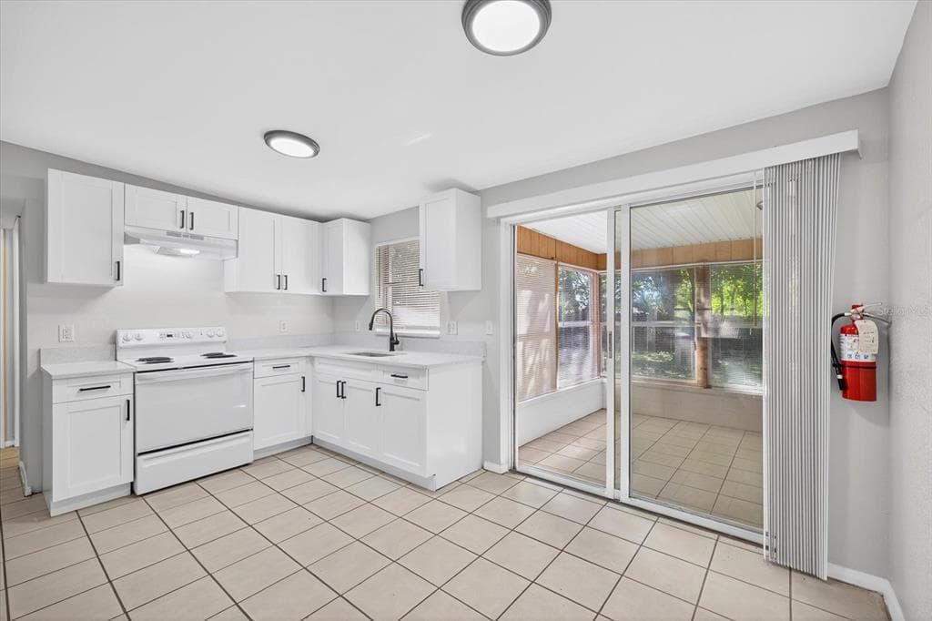 11015 MARTHA AVENUE, PORT RICHEY, FL 34668 — zdjęcie 2