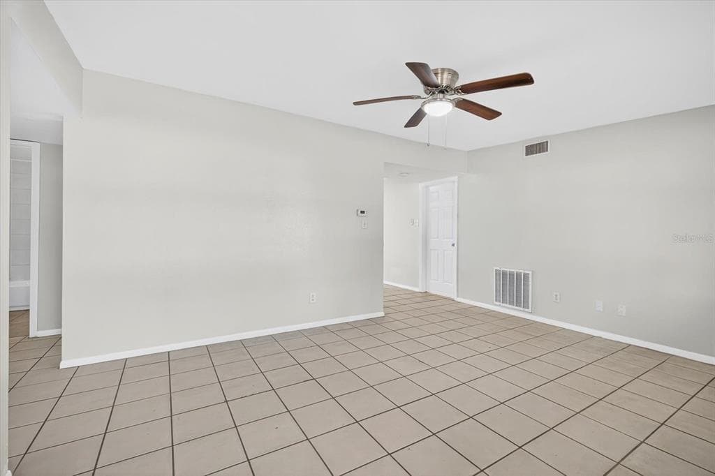 11015 MARTHA AVENUE, PORT RICHEY, FL 34668 — zdjęcie 3