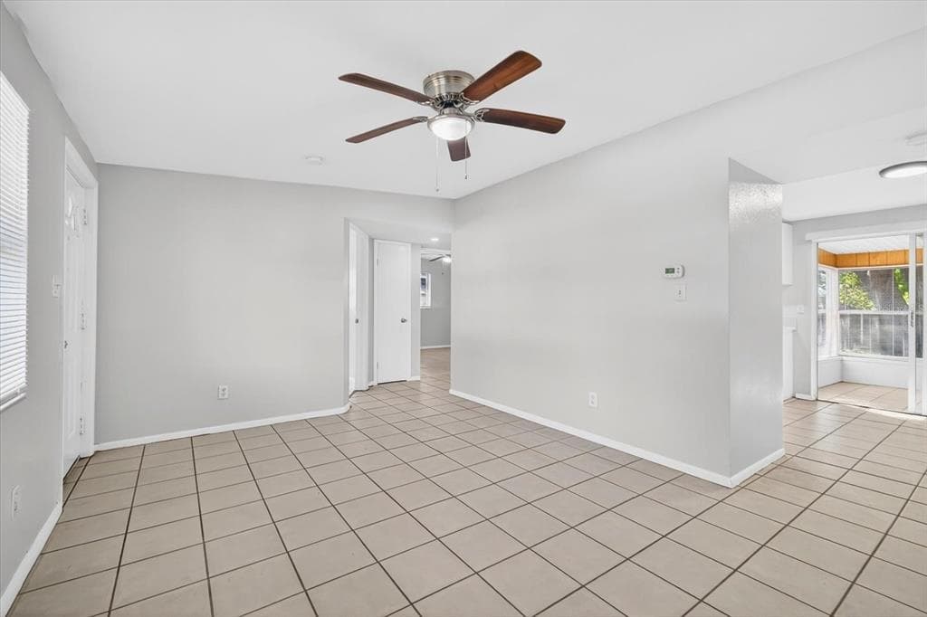 11015 MARTHA AVENUE, PORT RICHEY, FL 34668 — zdjęcie 5