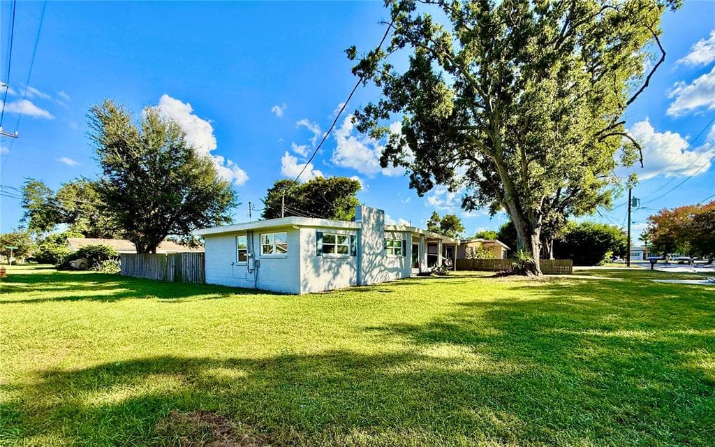 1604 CRYSTAL COURT E, LAKELAND, FL 33801 — zdjęcie 2