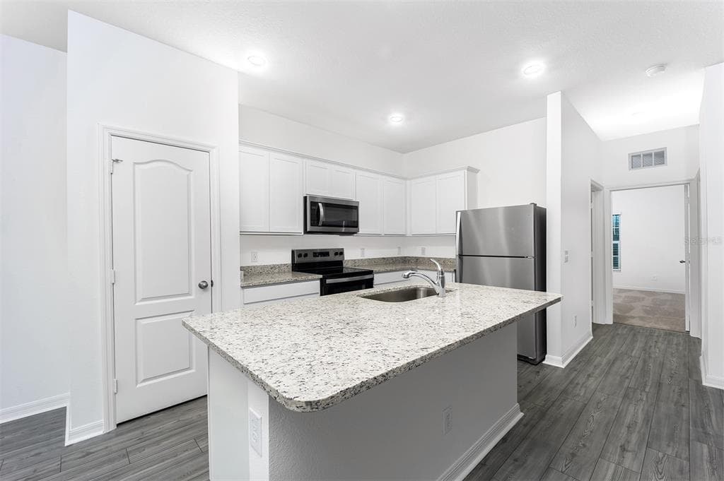 381 AMBERJACK COURT, POINCIANA, FL 34759 — zdjęcie 4