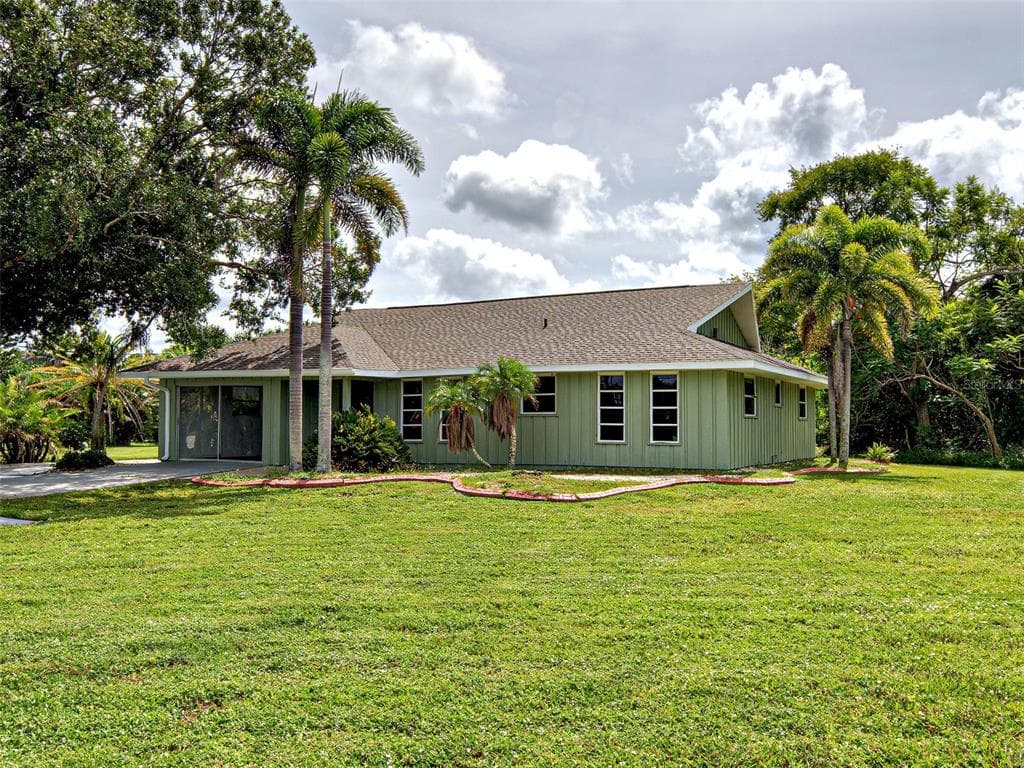 425 MORRISON AVENUE, ENGLEWOOD, FL 34223