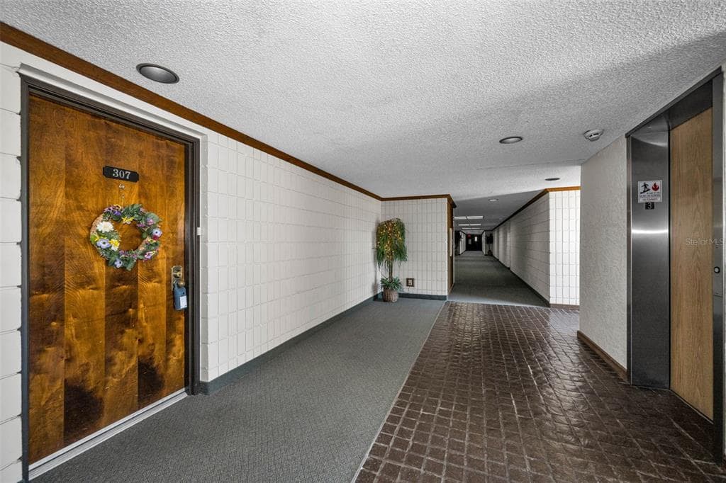 13612 S VILLAGE DRIVE # 5307, TAMPA, FL 33618 — zdjęcie 4