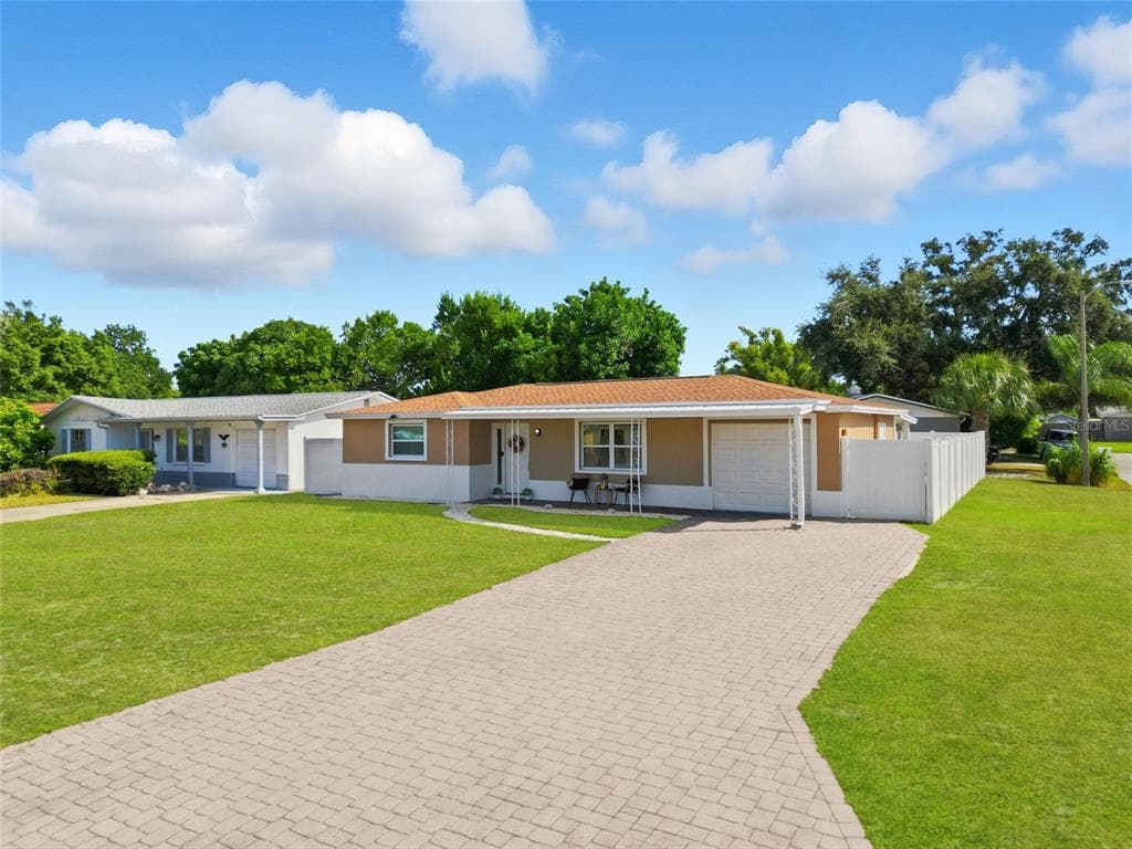 3744 CARRON STREET, NEW PORT RICHEY, FL 34652
