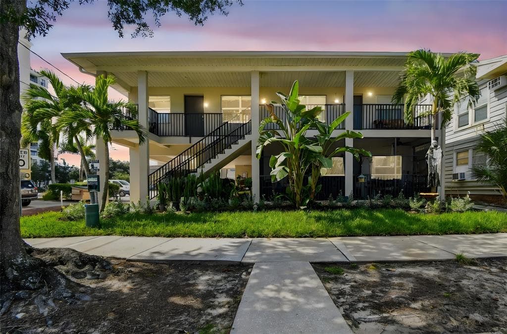 210 6TH AVENUE N # 9, ST PETERSBURG, FL 33701